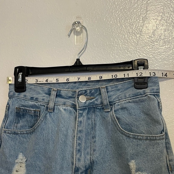 Shein High Waisted Mom Jean Distressed Size XS - Picture 7 of 15